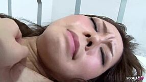 Extreem bosrijke vagina mature wordt getruct in ongecensureerde JAV creampie neuk