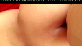 La señora de la tienda me deja follarla por las tardes cuando no está el vecino 😏