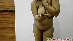 so this pregnant mature chick's trying her first time with that chubby pussy hole