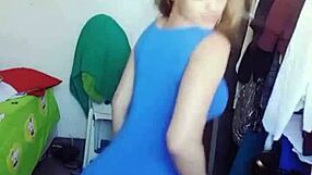 Dacin Girl Sucks Cock