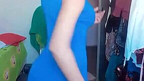 Dacin Girl Sucks Cock