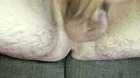 寝室ソロで俺のデカ仮性包茎チンポシコシコ汁まみれ射精