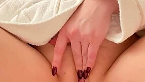 Curvy Stepmom with Big Natural Tits Masturbates Solo after Outdoor Shower in Florida