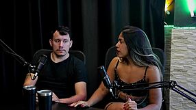 viraram acompanhante era clt teve um cara que nao sabia transar o cliente pesava 200kg e ficou com medo de casal kaliente watch on sheer red