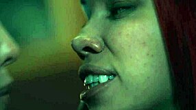 Cosplay Bloodrayne dengan mistress vampire Asia kawal mind dan scissoring tetek besar octokuro dalam dominasi lesbian basah