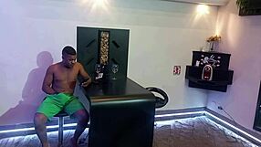 Suzie Slut And Lover Bruninho Bombom Head To Motel