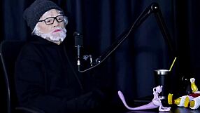 What happens in this naughty interview full of debauchery with Flor de Damiana and Vovô Moai in Porn Cast Brazil part 2?