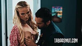 Ik Ben Gewoon Vriendelijk met Lana Sharapova in Deze College Coed Ontmoeting