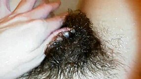 ใครจะรู้หีขนดกสุดสวยใต้น้ำ คลิปโฮมเมดเม็ดโตหีแฉะจากสระว่ายน้ำ