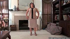 American Moms In Pantyhose Part 11