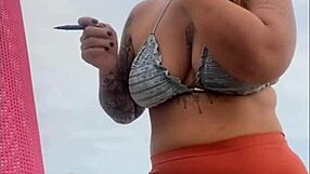 Tô Na Praia E Já Estou Inchada E Molhadinha Pronta Pra Leva Rola