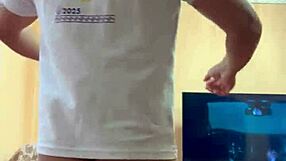 Di solo show bodybuilder Meksiko berotot pamer bentuk seksi pede banget