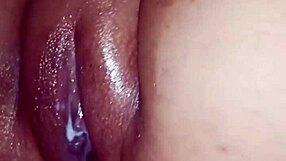 印尼 bokep 男陪宾诺逛当地小店