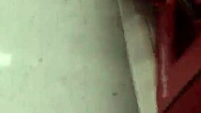 1 Candid Mom Shopping