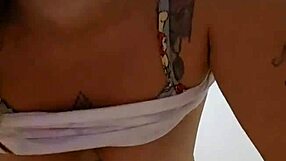 Gue yakinin pasangan ninggalin istrinya sekarang buat ngentot bareng