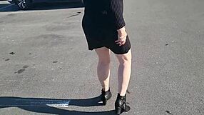 Kiwi Slutty Milf Gets Fucked with Creampie in Department Store Changing Rooms