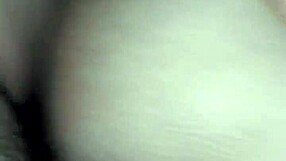 hey, what do you think about these pibes hanging out and chatting casually?