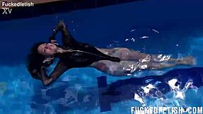 skinny latina jessica bunny's wet pussy throbs underwater