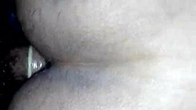 hey, what do you think about these pibes hanging out and chatting casually?