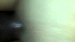 An Argentinian woman loves to close her legs in various everyday situations with graceful movements