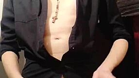 Specific Tutorial For Masturbating In Shirt With Cum Control