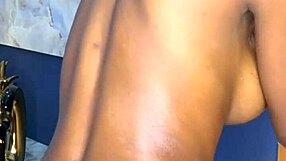 Si Puta Negrita Ni Menggeletar Kuat Kah Saat Kongkek Memek?