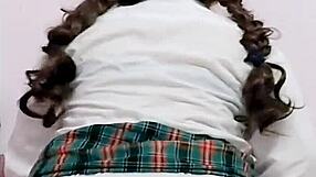 �que rico ese culazo de alumna moja braguitas con orgasmo post-escuela y lo graba todo