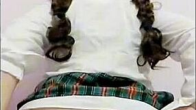 �que rico ese culazo de alumna moja braguitas con orgasmo post-escuela y lo graba todo