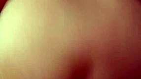 mi vieja slams sentones deep into her tight culito