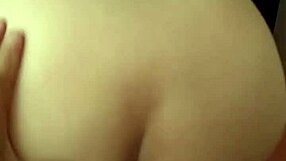 mi vieja slams sentones deep into her tight culito