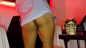 i cum hard shoving dildo deep in my tight pussy