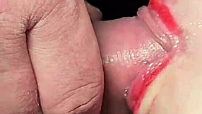 自制熟妻吞精怪物屌喷水SM鞭打内射