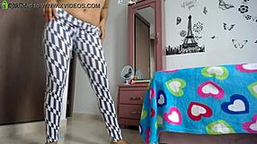 wanna see this shy big ass fitness model squat in tight leggings at gym?