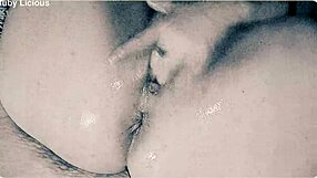 damn juicy rubii's fingering that shaved milf pussy again solo