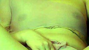 pinklypuff shakes her huge milf ass for european fans