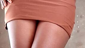 african beauty shakes her thick ass in raw hardcore action