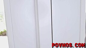 Gadis Latina berpayudara 18+ hisap batang POV kena pukul kuat