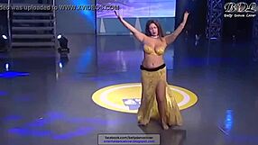 Indian mallu aunty dances sexily with huge bouncing tits