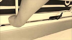 meia-irma got me hard with her tight ass 😍 cum in mouth soon?