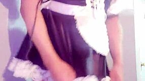 jazmints here to show off her shemale curves today