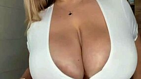 Lustful stepmom craves big dick in bathtub pussy