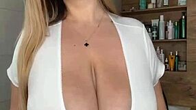 Lustful stepmom craves big dick in bathtub pussy