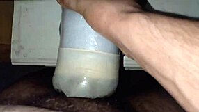 Cumshot Explodes Over Homemade Moroccan Pussy