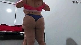 What a sexy milf bitch Vivi Guemez screams on outdoor fuck machine!