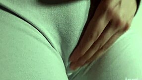 trying these new leggings like a youtuber but i couldn't resist flashing my hairy latina pussy