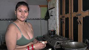 Monster Cock Chops Veggies Into Kitchen Milf Cunilingus Rough Sex!