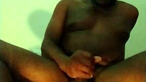 Masturbating assfucking solo like a pro!