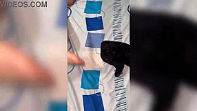 Tipped Peruvian Whore Sucks For Cumshot