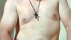 I'm shooting a huge load of sperm solo