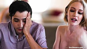 ฉันเก่งหลายอย่าง ดูดควยไปด้วยช่วยเด็กเรียนไปด้วย